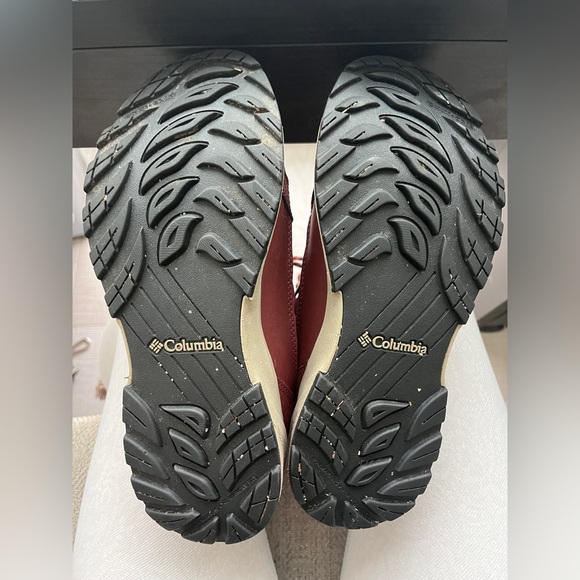 Columbia Women's Meadows Omni-Heat 3D Mid Calf Boots size 8.5. Like new - Picture 4 of 5